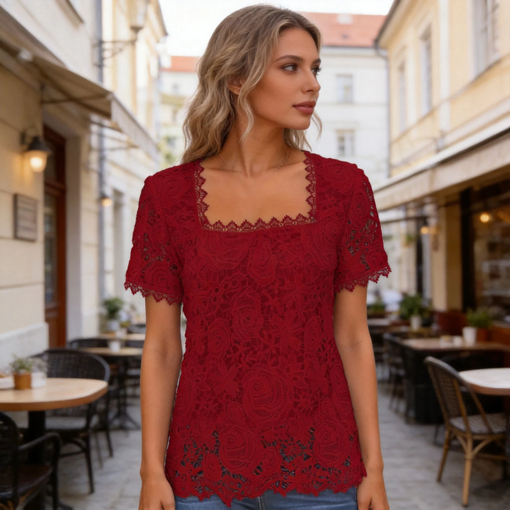 👚 Bluză cu decolteu pătrat și dantelă franțuzească